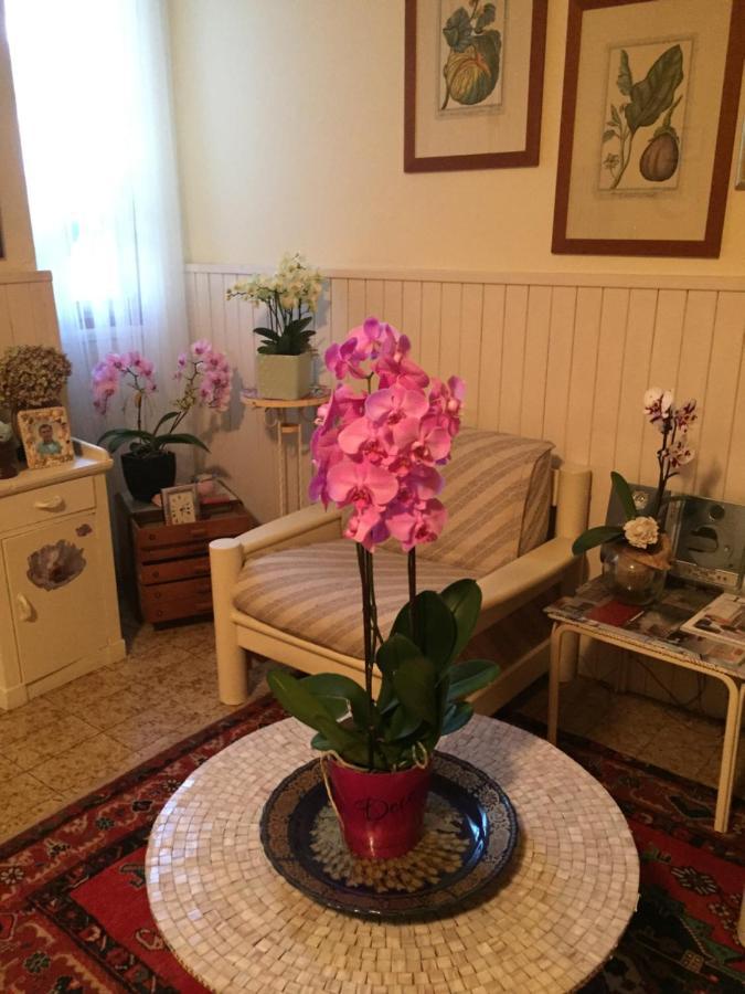 B & B Da Giusy Corte Franca Extérieur photo