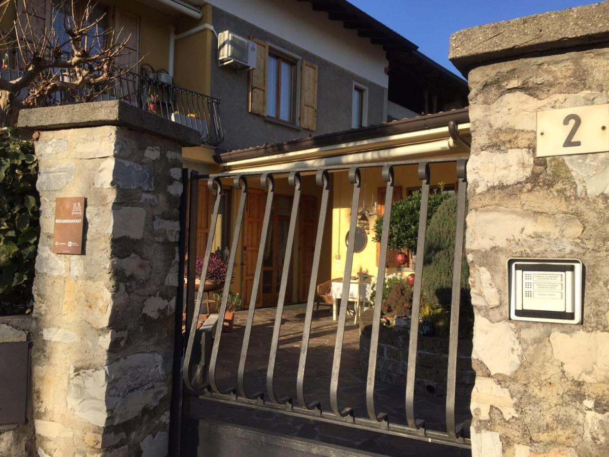 B & B Da Giusy Corte Franca Extérieur photo