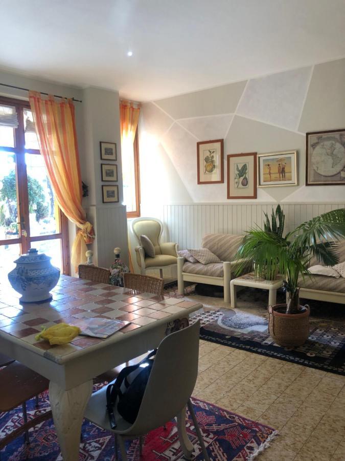 B & B Da Giusy Corte Franca Extérieur photo